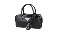 Prada Women's Black Leather Re-edition 2001 Shoulder Bag 1BB098