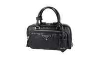 Prada Women's Black Leather Re-edition 2001 Shoulder Bag 1BB099