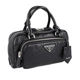 Prada Women's Black Leather Re-edition 2001 Shoulder Bag 1BB099