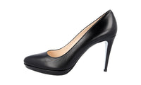 Prada Women's Black Leather Pumps / Heels 1IP079