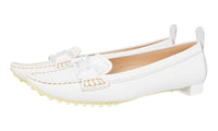 Tod's Women's White Leather Loafers casper